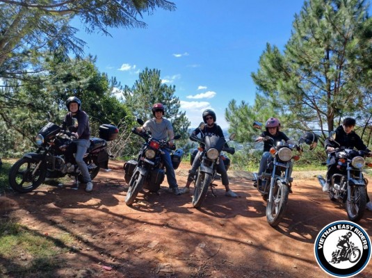 3-DAY VIETNAM MOTORCYCLE TOUR FROM HO CHI MINH CITY TO DA LAT – EXPLORE CU CHI TUNNELS & TA DUNG LAKE